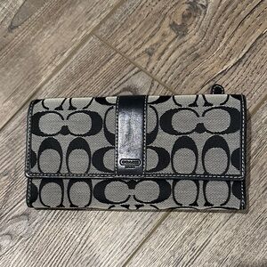 Coach Signature Black and Cream Clutch